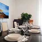 Chalas Place Apartament *